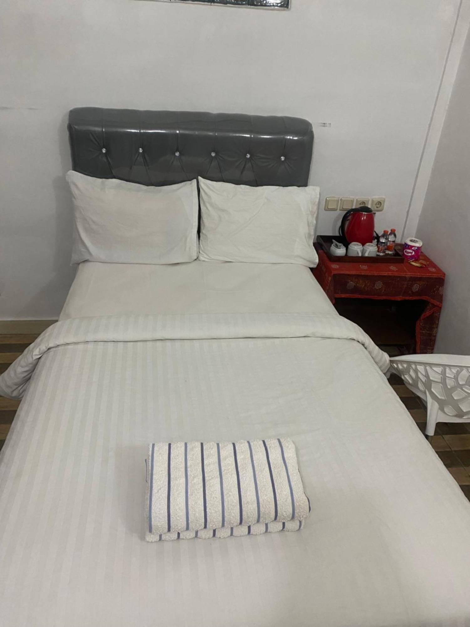 טוק טוק Vandu'S View Guest House & Restaurant מראה חיצוני תמונה